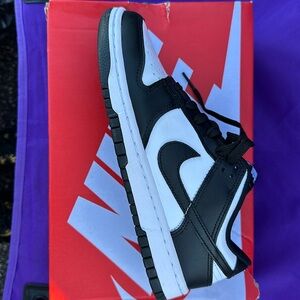 Womens Nike size 7.5 brand new Never Worn